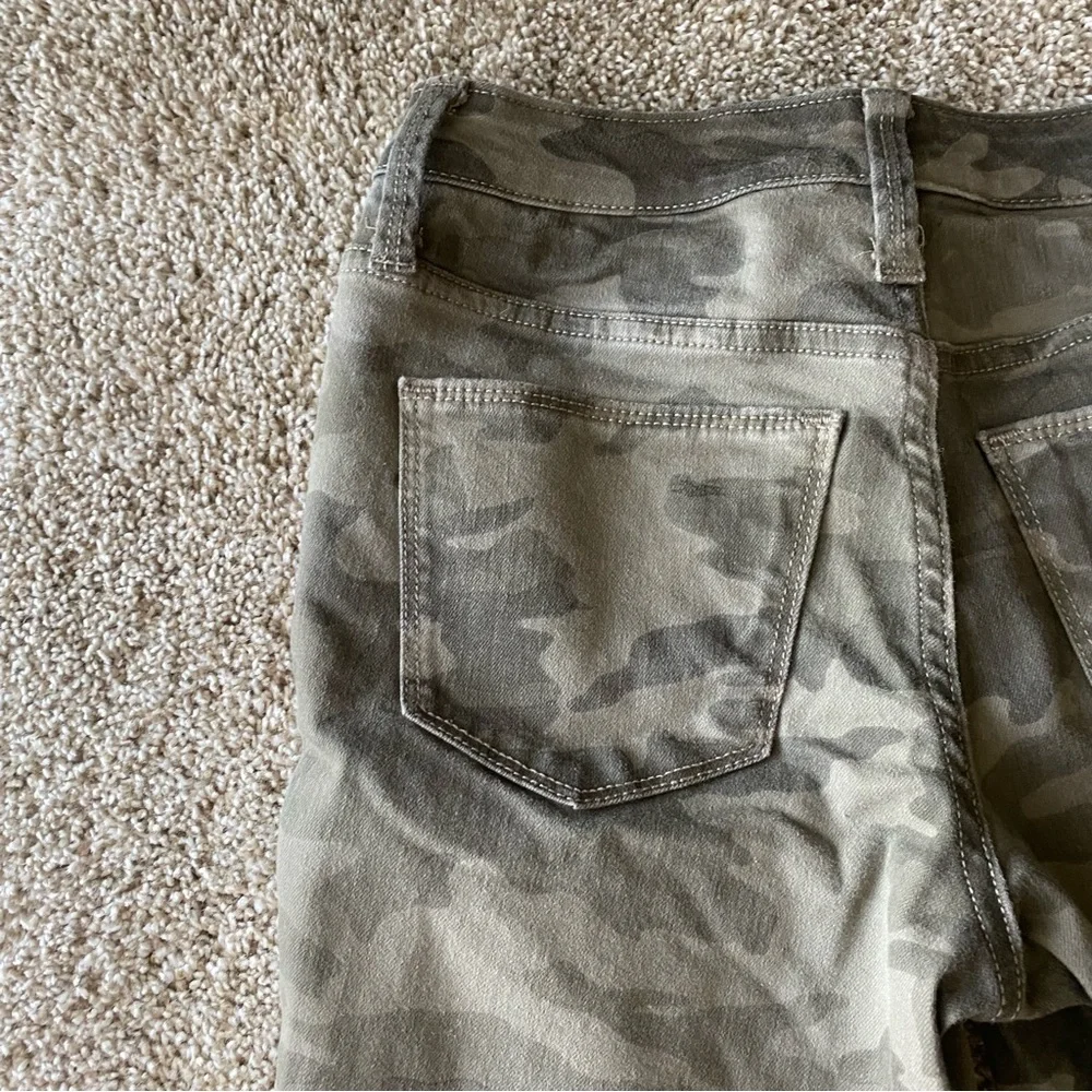 Universal Thread Camo Print High Rise Skinny Crop Jeans